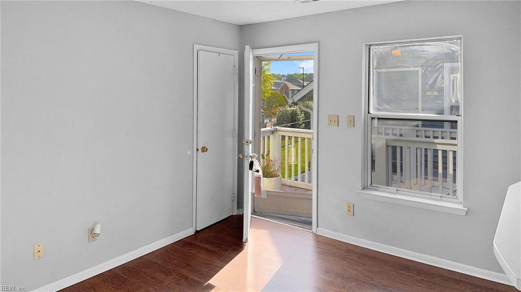 12758 Saint James Pl Property Photo 8