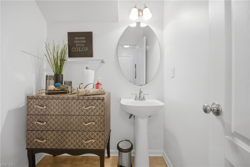 1020 Silver Charm Cir Property Photo 16