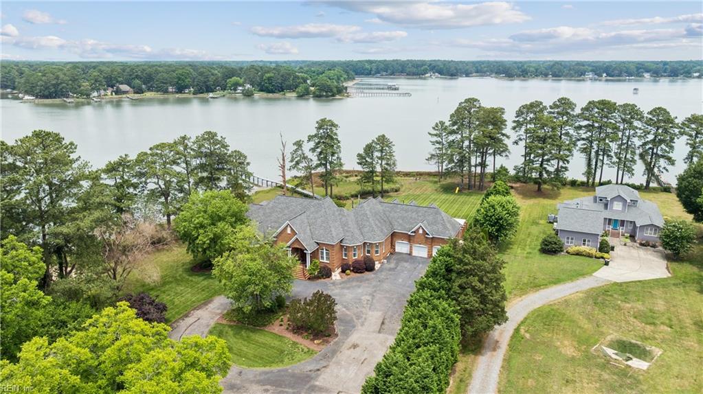 220 Olde Pond Ln Property Photo 1