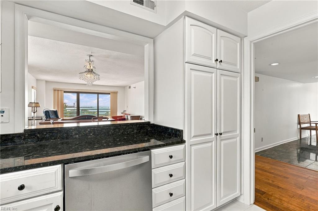 7505 River Rd Property Photo 4