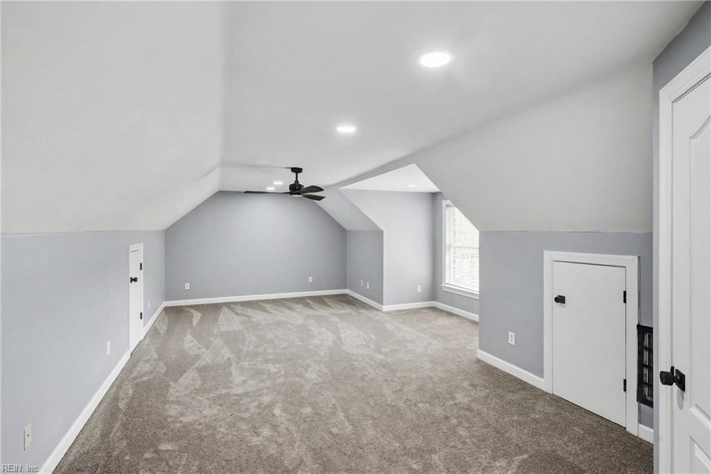 520 Youngstown Ct Property Photo 16