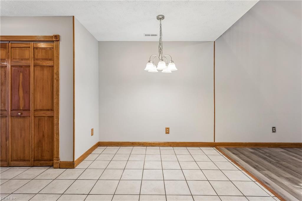 53 Treasure Ky Property Photo 10