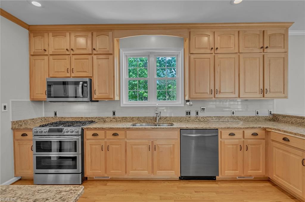 247 Hunts Neck Rd Property Photo 4