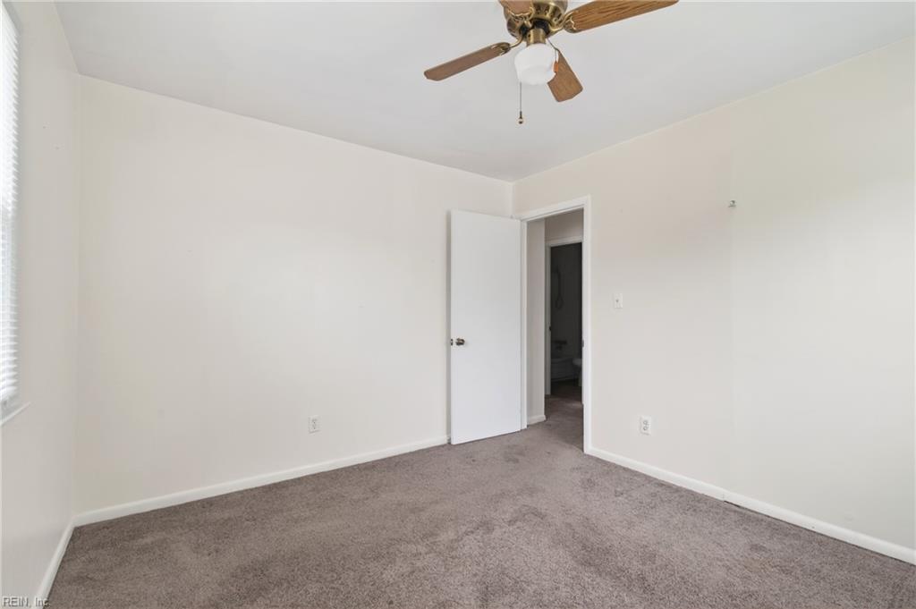 825 Thames Dr Property Photo 12