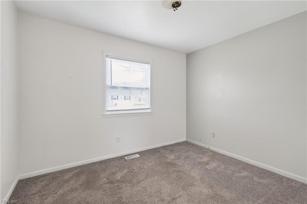 825 Thames Dr Property Photo 15