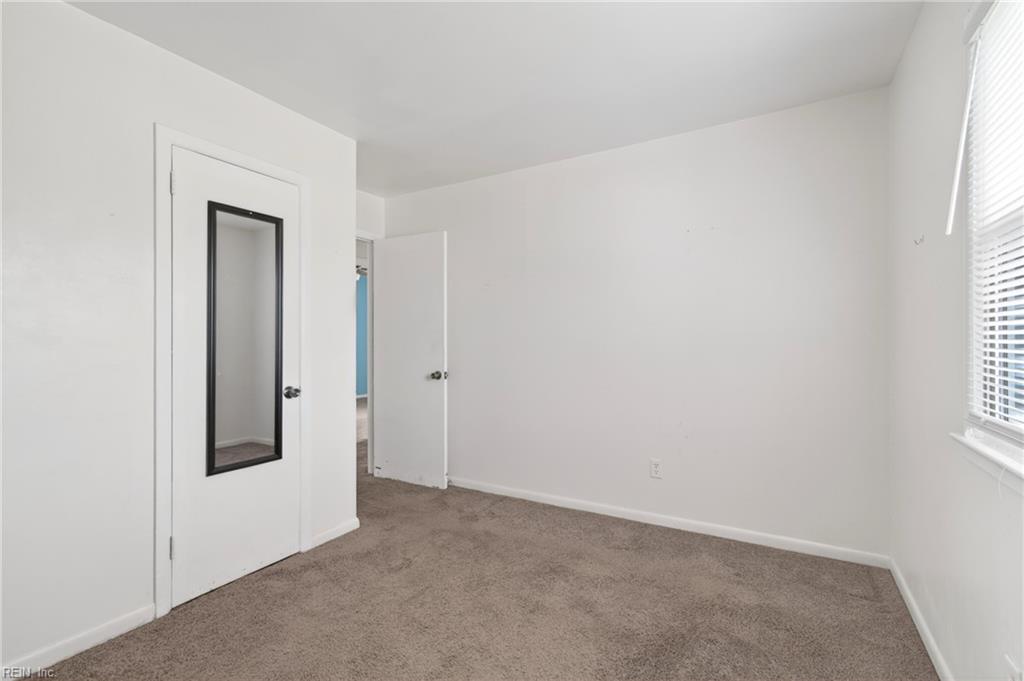825 Thames Dr Property Photo 16