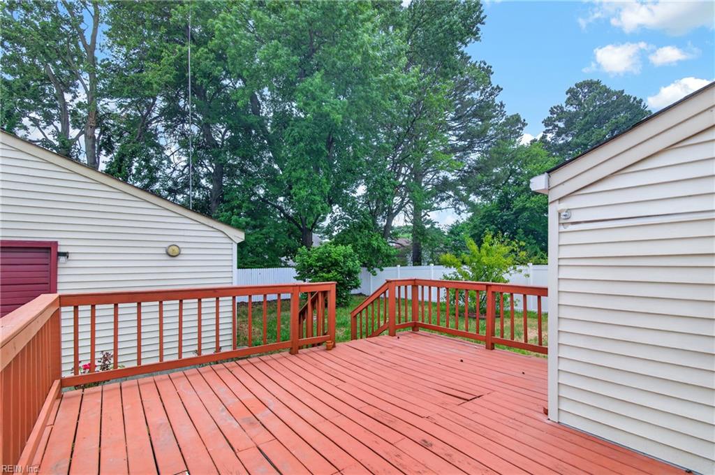 825 Thames Dr Property Photo 17