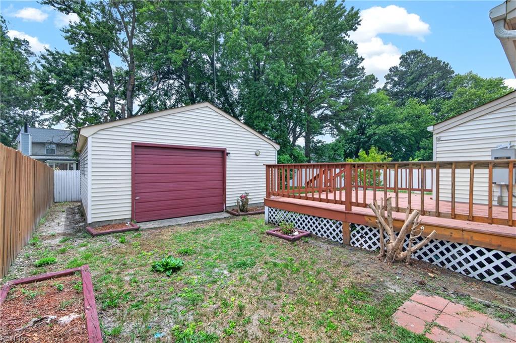 825 Thames Dr Property Photo 18