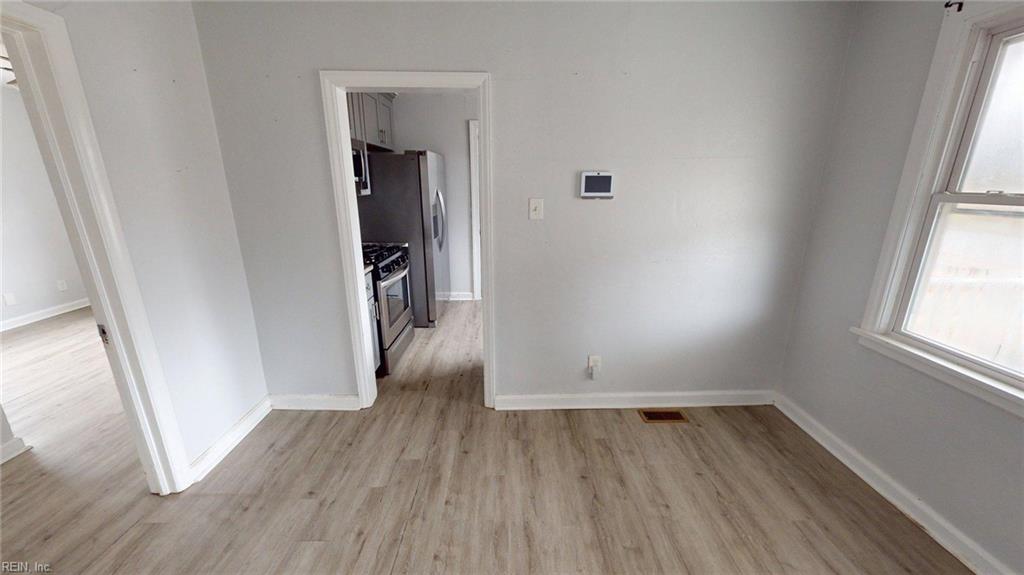 645 Surry St Property Photo 3