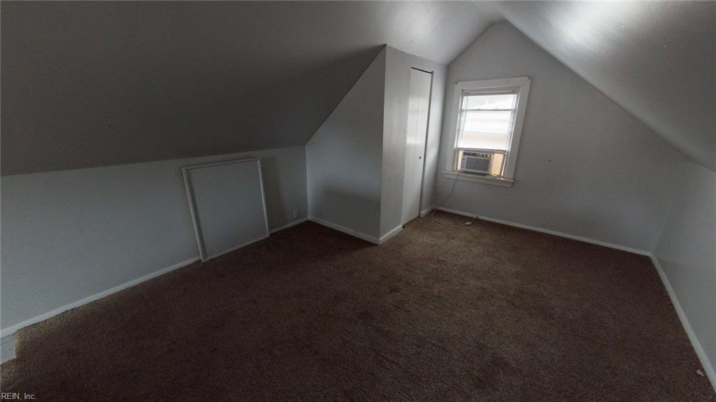 645 Surry St Property Photo 22