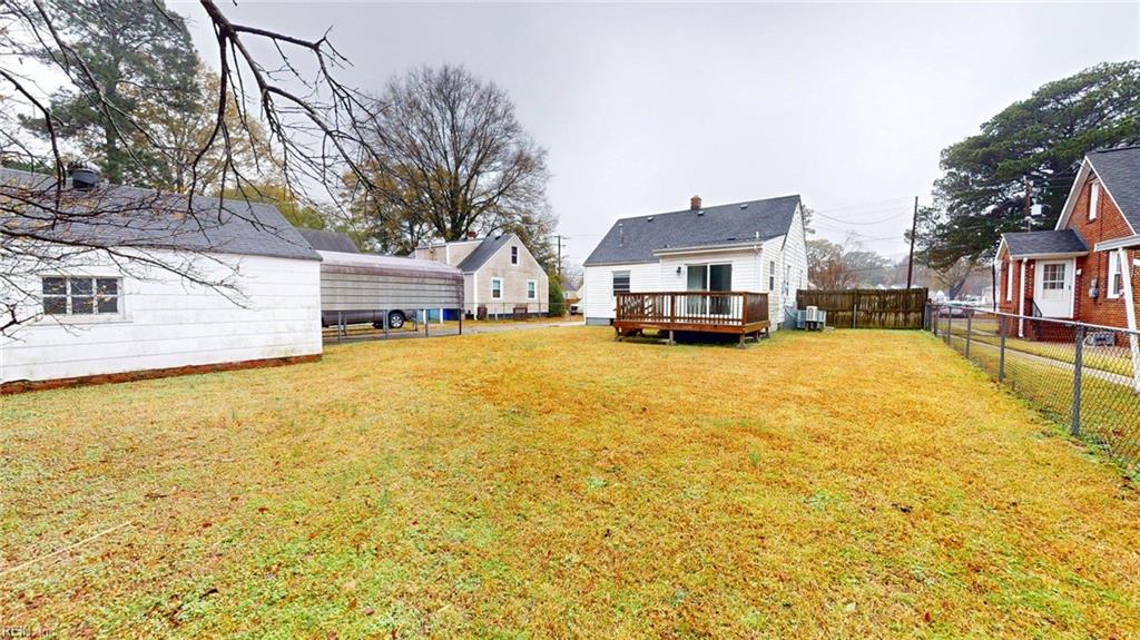 645 Surry St Property Photo 34
