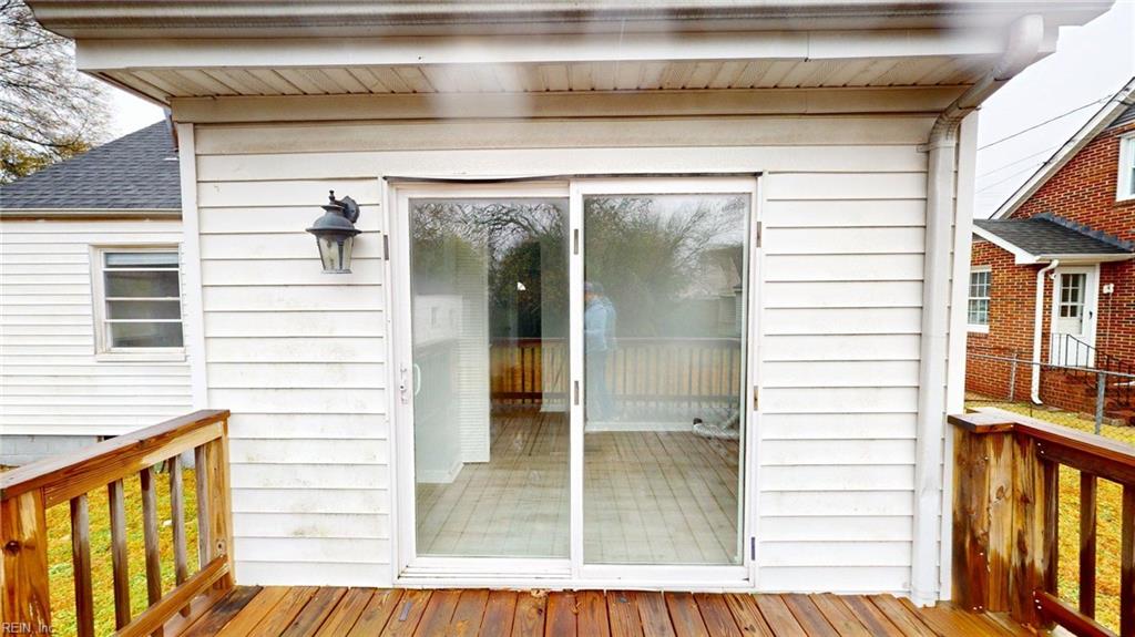 645 Surry St Property Photo 36