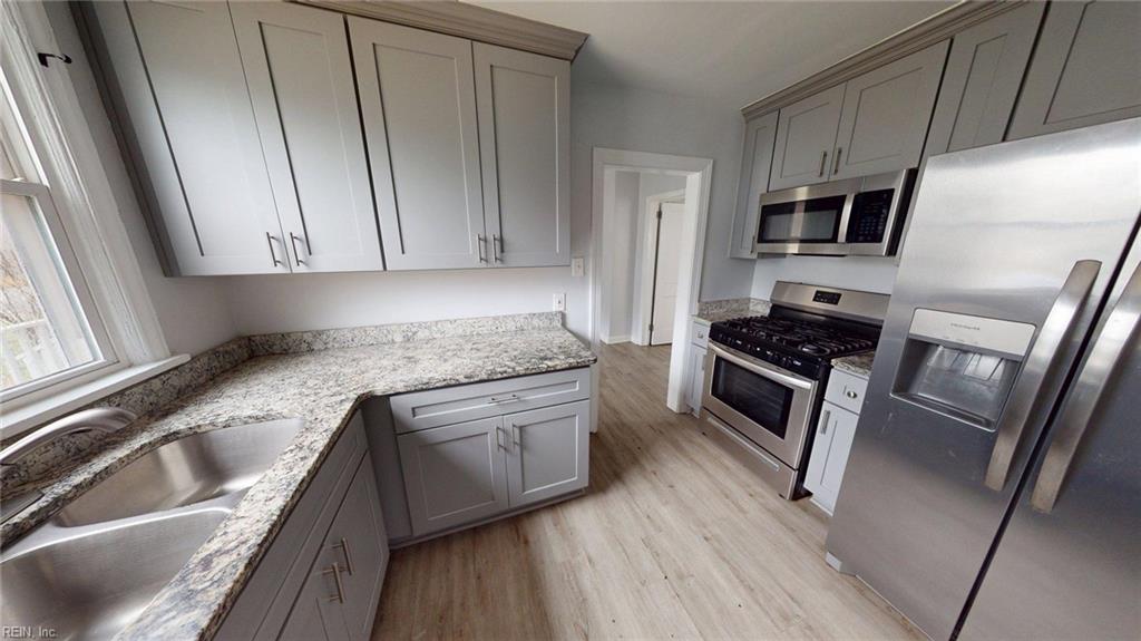 645 Surry St Property Photo 38