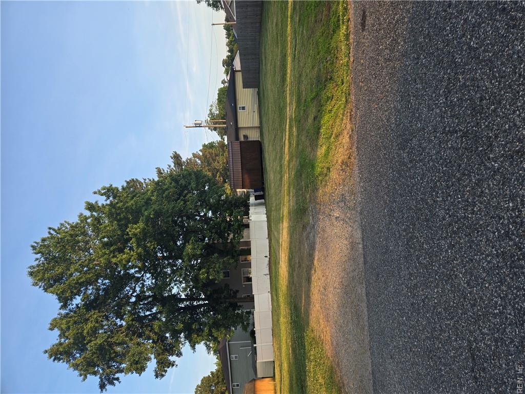1721 Faulk St Property Photo 2
