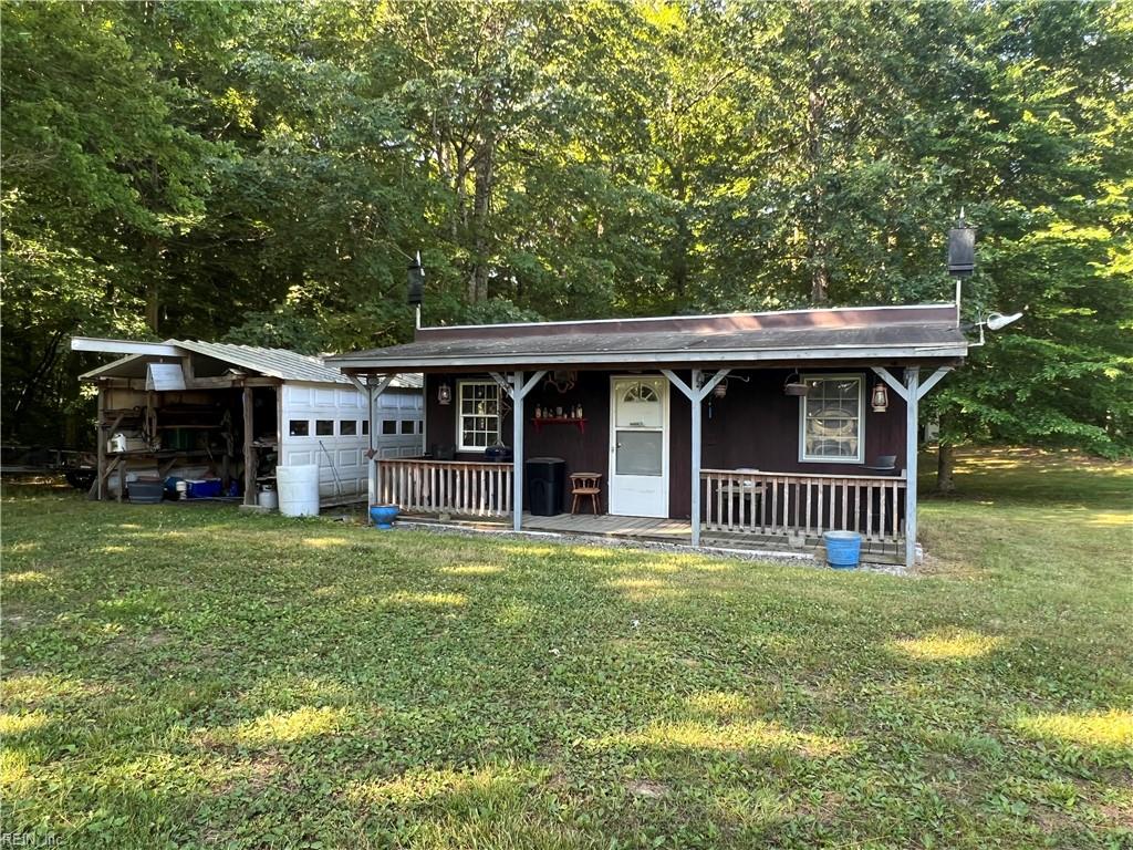 203 Watkins Mill Rd Property Photo 4