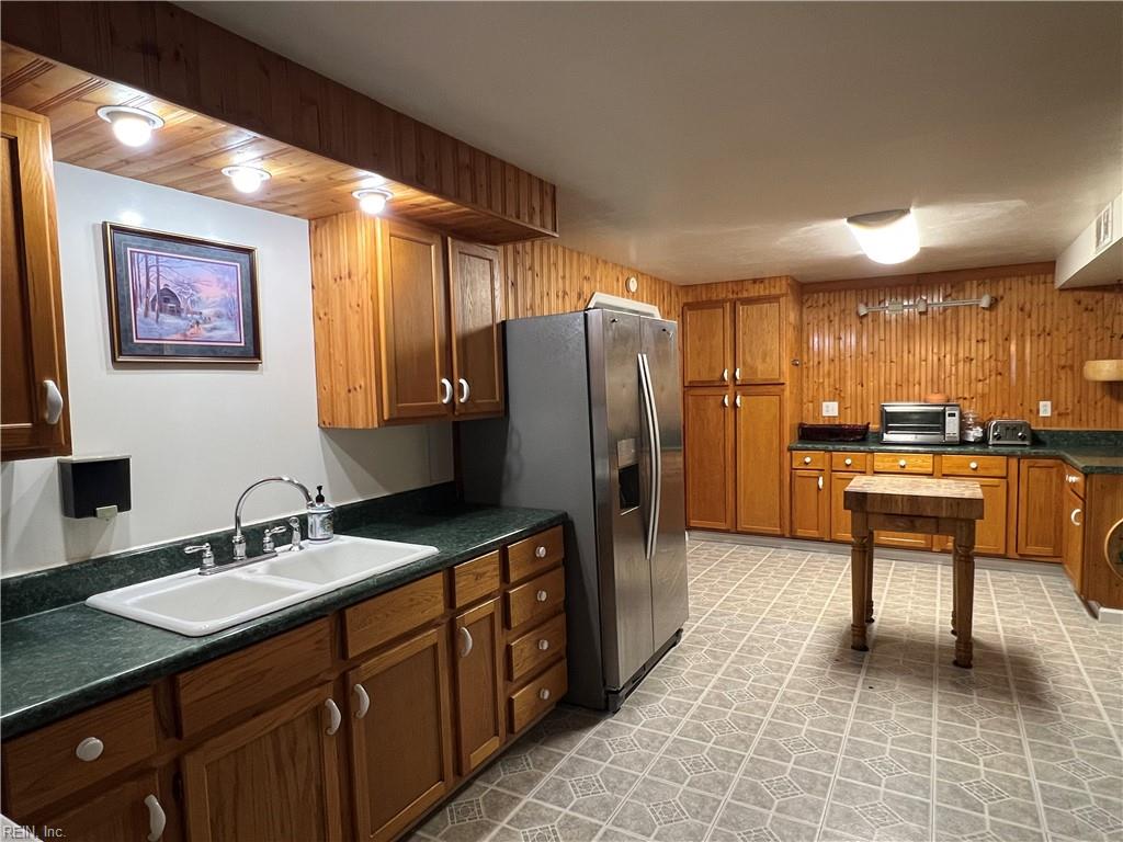 203 Watkins Mill Rd Property Photo 8