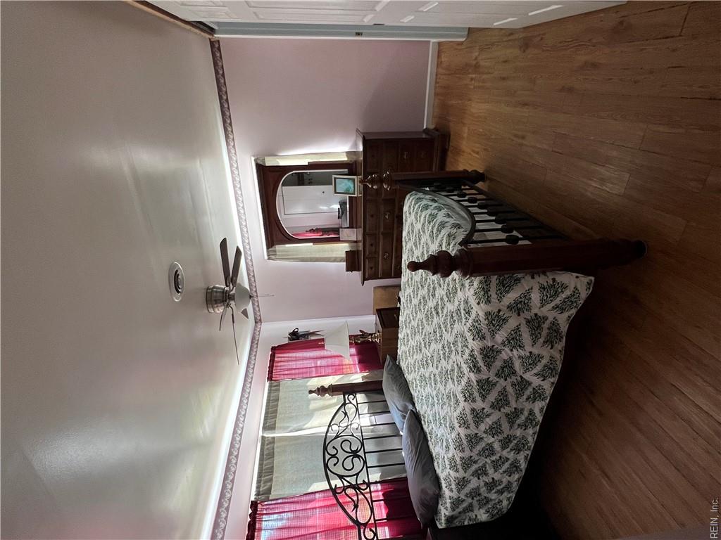 203 Watkins Mill Rd Property Photo 16