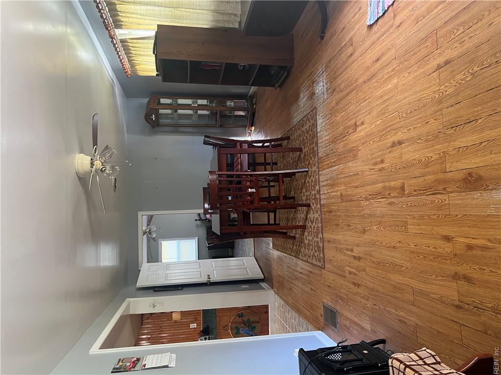 203 Watkins Mill Rd Property Photo 17