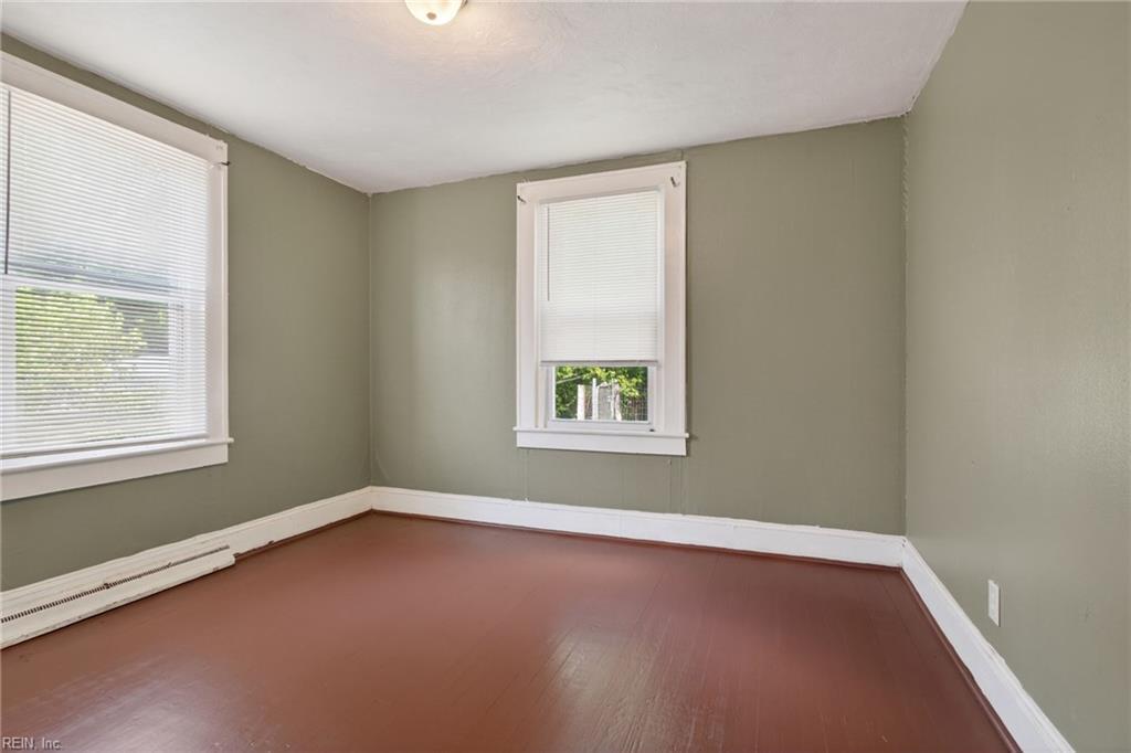 110 Halifax St Property Photo 8