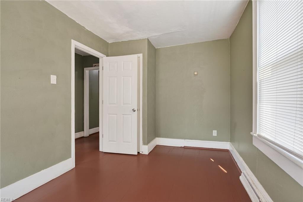 110 Halifax St Property Photo 14