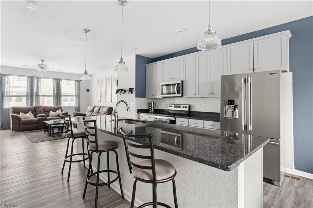 450 Asuza St Property Photo 13