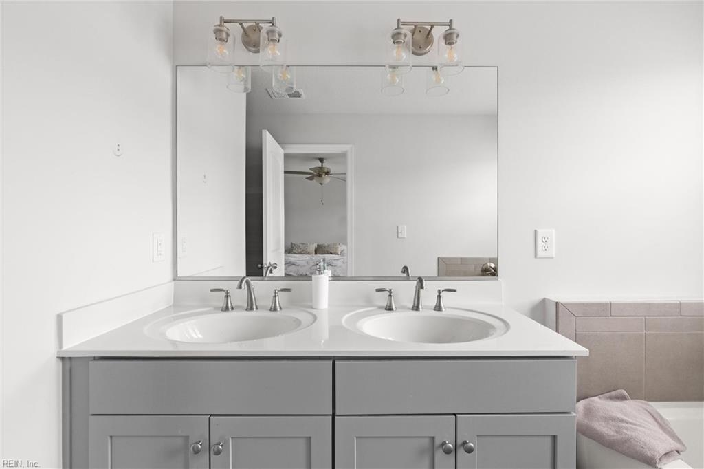 450 Asuza St Property Photo 19