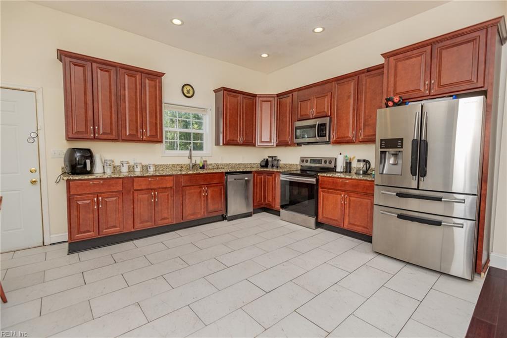 608 Brunswick Ave Property Photo 4