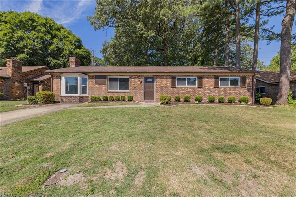 2833 Candlewood Cir Property Photo 1