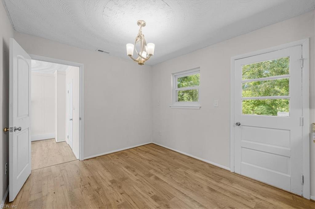 2833 Candlewood Cir Property Photo 14