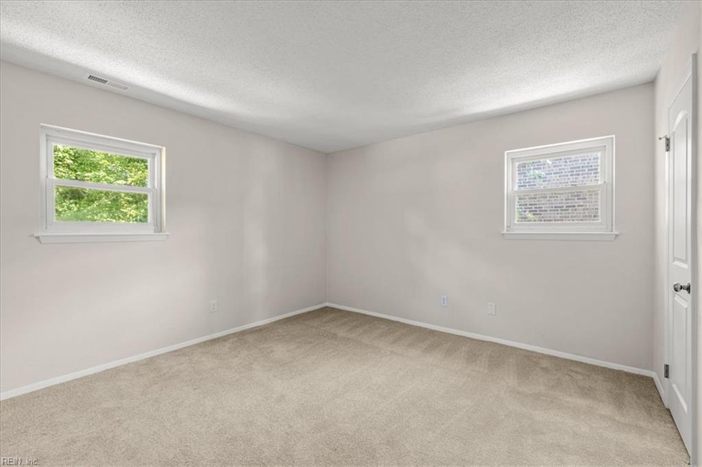 2833 Candlewood Cir Property Photo 24