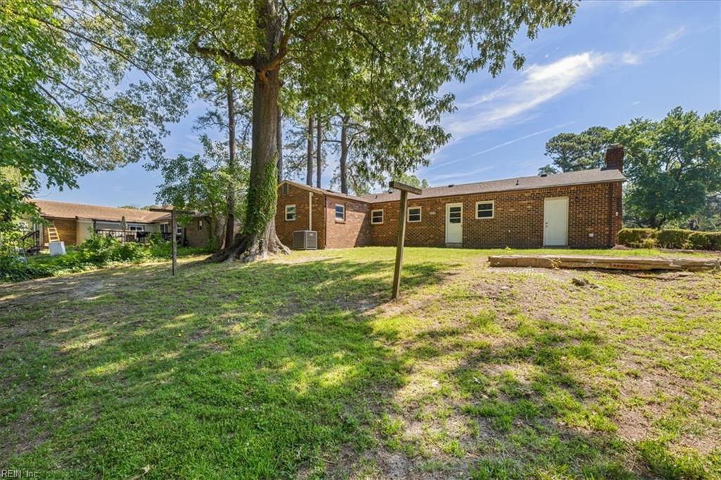 2833 Candlewood Cir Property Photo 41