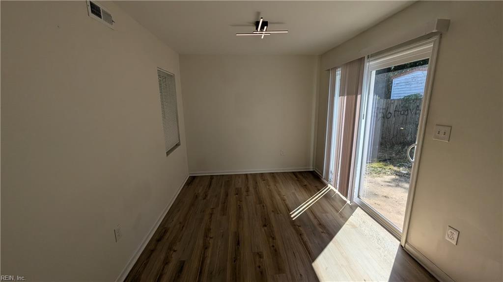 620 27th St Property Photo 12