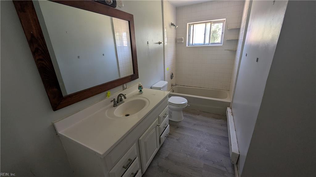 2852 N Shore Dr Property Photo 4