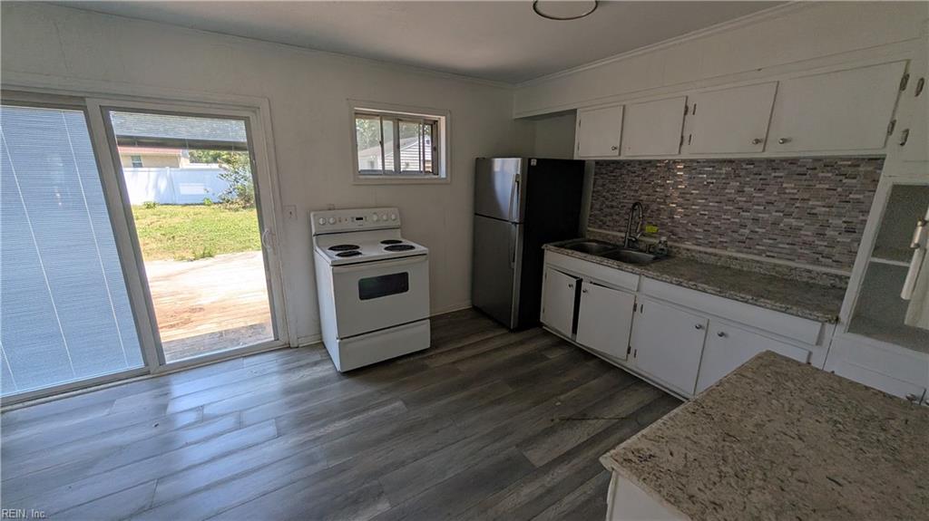 2852 N Shore Dr Property Photo 12