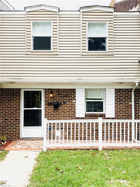 710 White Hall Ln Property Photo 1