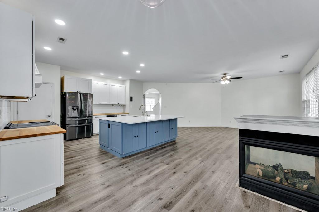 908 Andrews Xing Property Photo 15