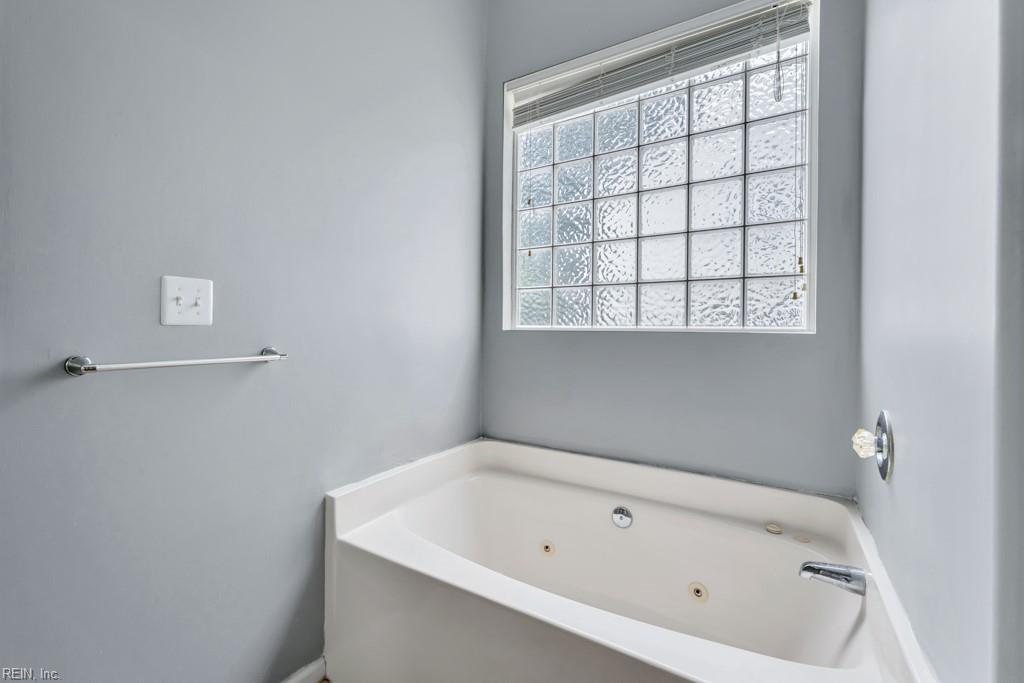 908 Andrews Xing Property Photo 20