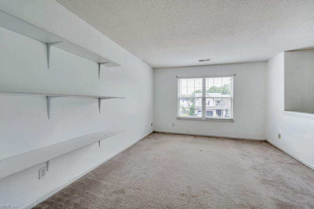 908 Andrews Xing Property Photo 22