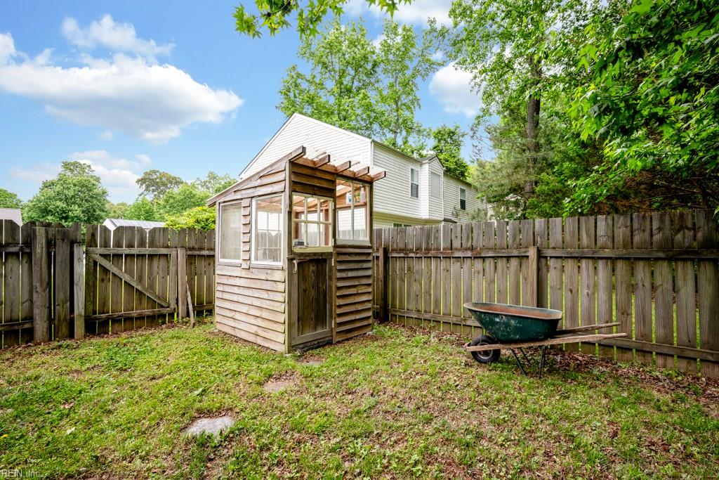 908 Andrews Xing Property Photo 40