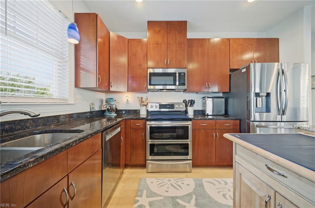 623 W Ocean View Ave Property Photo 6