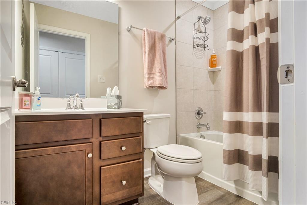 105 Stegg St Property Photo 25