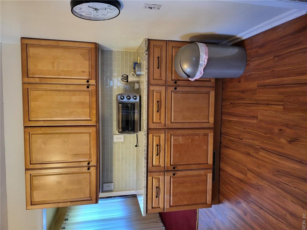 407 Shoreline Dr Property Photo 14