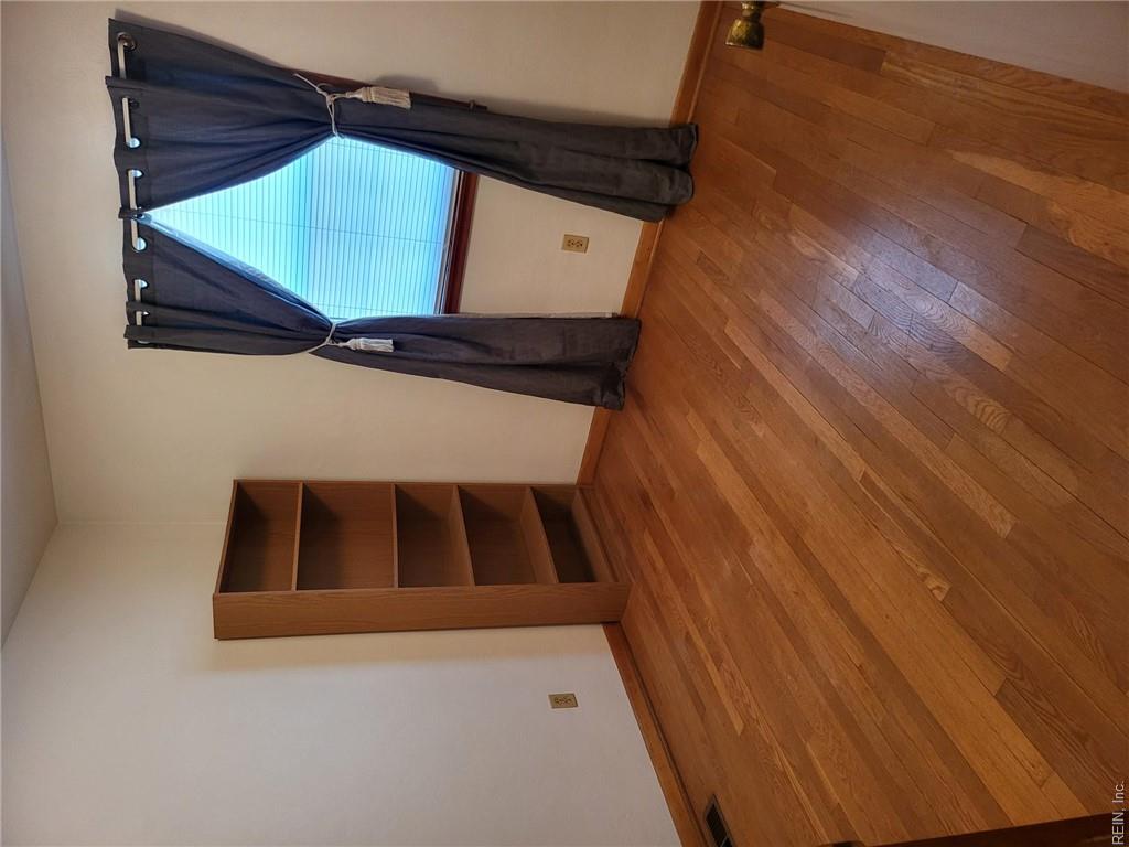 407 Shoreline Dr Property Photo 21