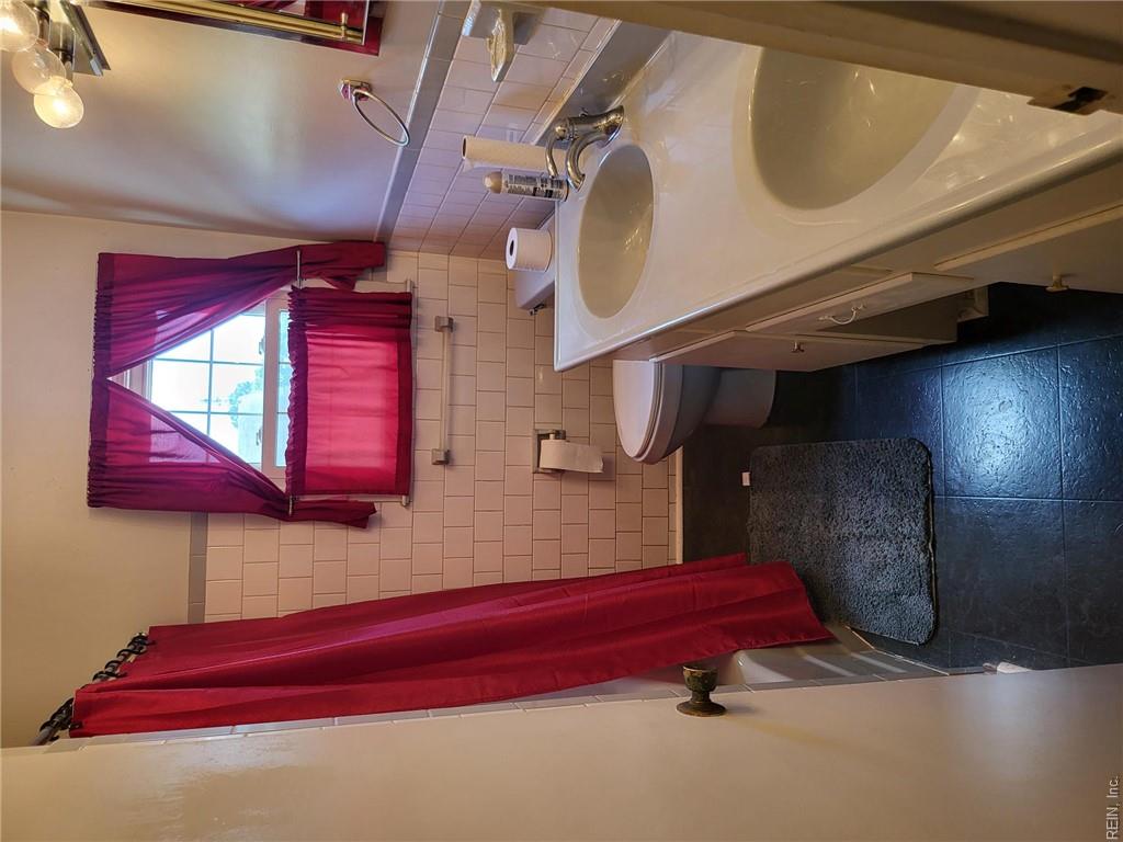 407 Shoreline Dr Property Photo 24