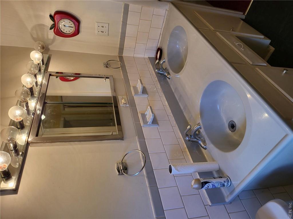 407 Shoreline Dr Property Photo 26