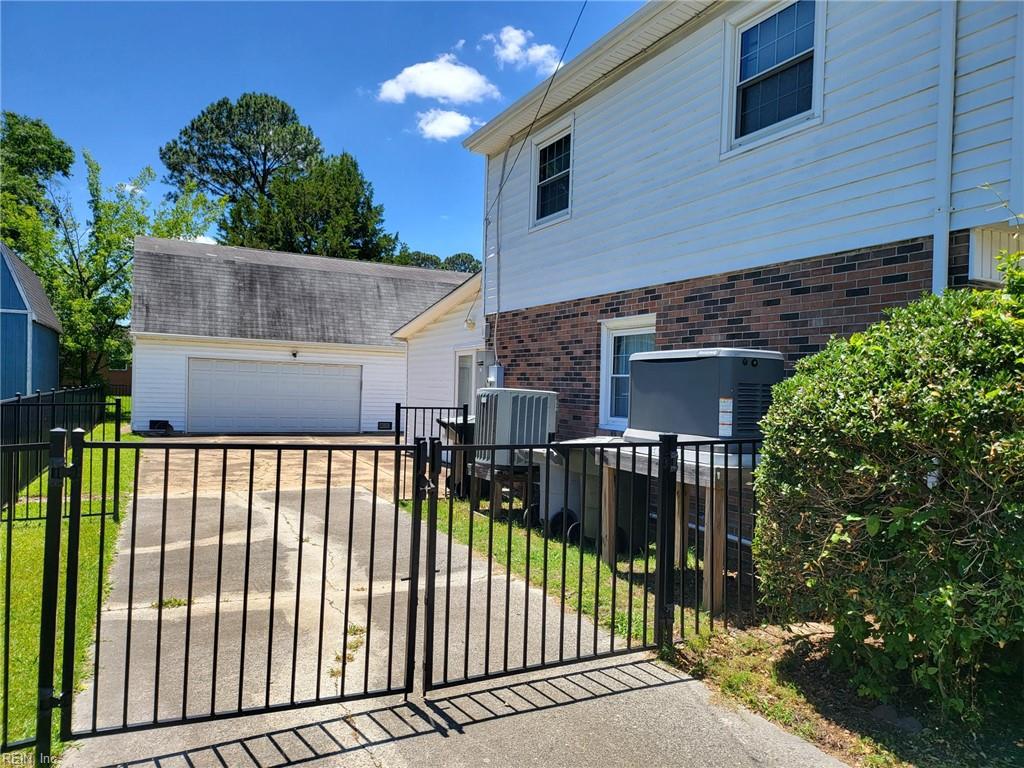 407 Shoreline Dr Property Photo 32