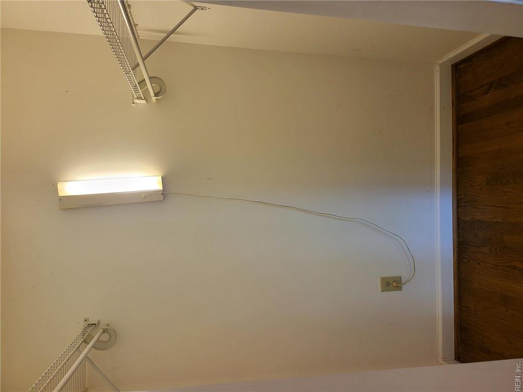 90 Hampton Roads Ave Property Photo 25