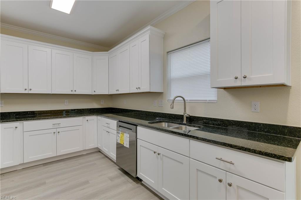 2402 Hanson Ave Property Photo 16
