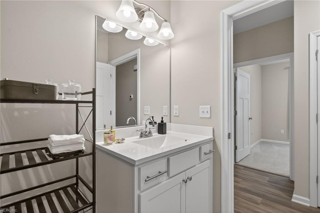 701 Kathy Ann Way N Property Photo 19
