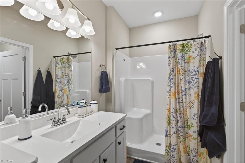 701 Kathy Ann Way N Property Photo 26